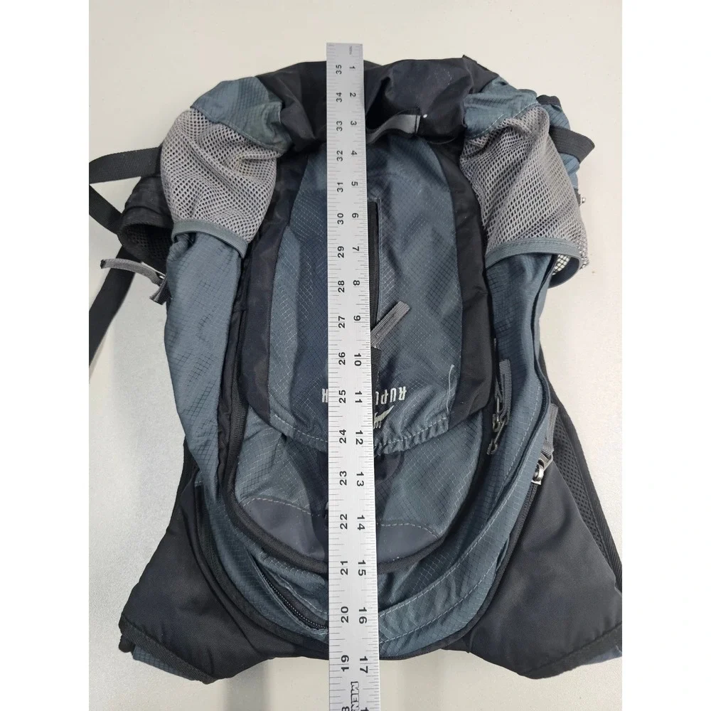 High Sierra Rumpack Gray Black Ripstop Hydration Ready Hiking Daypack Backpack
